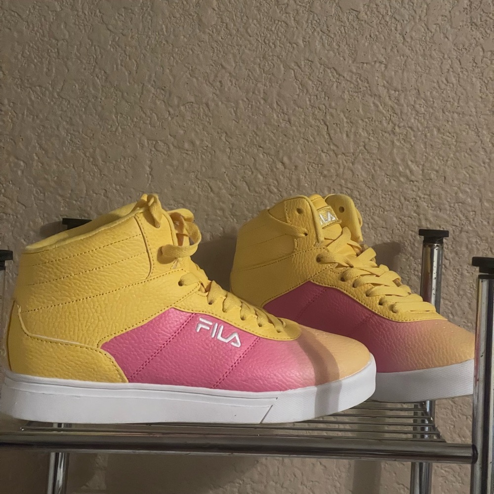 New Fila size 9
